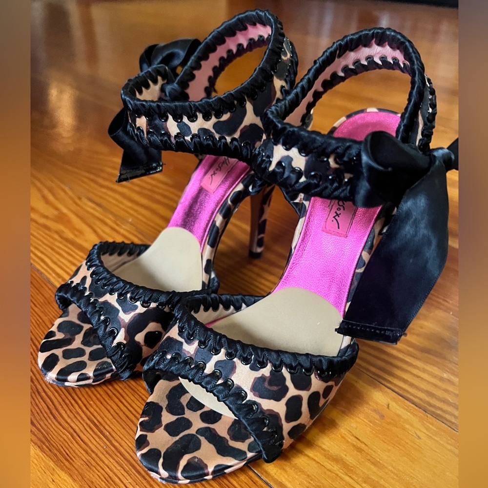 Betsey Johnson Satin Leopard Print Open Toe Heels  with Ribbon Tie Ankles Size 6